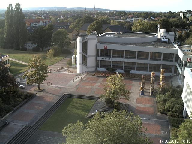 Foto der Webcam: Verwaltungsgeb&auml;ude, Innenhof mit Audimax, H&ouml;rsaal-Geb&auml;ude 1