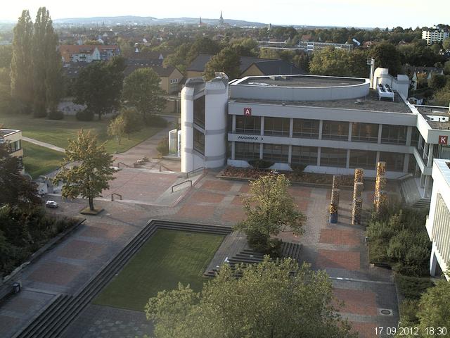 Foto der Webcam: Verwaltungsgeb&auml;ude, Innenhof mit Audimax, H&ouml;rsaal-Geb&auml;ude 1