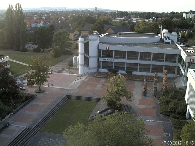 Foto der Webcam: Verwaltungsgeb&auml;ude, Innenhof mit Audimax, H&ouml;rsaal-Geb&auml;ude 1