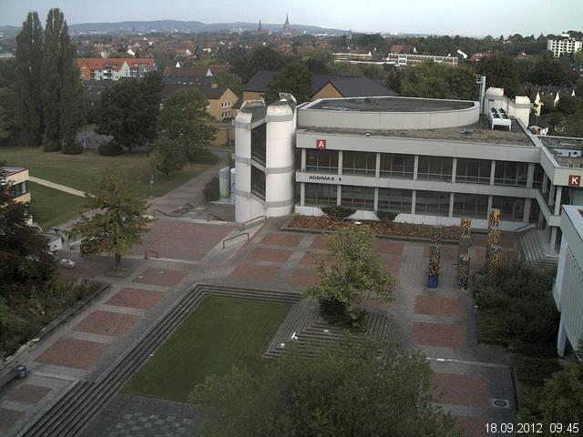 Foto der Webcam: Verwaltungsgeb&auml;ude, Innenhof mit Audimax, H&ouml;rsaal-Geb&auml;ude 1