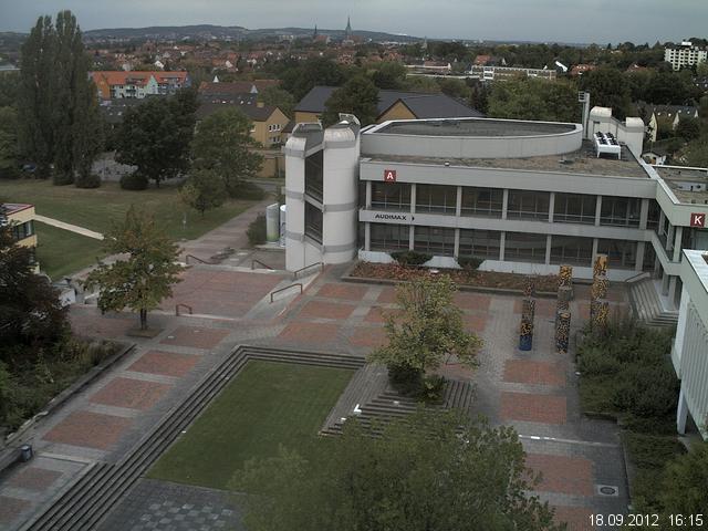 Foto der Webcam: Verwaltungsgeb&auml;ude, Innenhof mit Audimax, H&ouml;rsaal-Geb&auml;ude 1