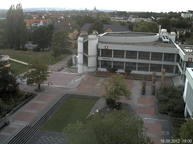 Foto der Webcam: Verwaltungsgeb&auml;ude, Innenhof mit Audimax, H&ouml;rsaal-Geb&auml;ude 1