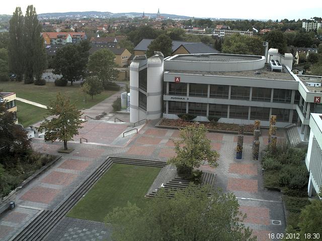 Foto der Webcam: Verwaltungsgeb&auml;ude, Innenhof mit Audimax, H&ouml;rsaal-Geb&auml;ude 1