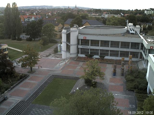 Foto der Webcam: Verwaltungsgeb&auml;ude, Innenhof mit Audimax, H&ouml;rsaal-Geb&auml;ude 1