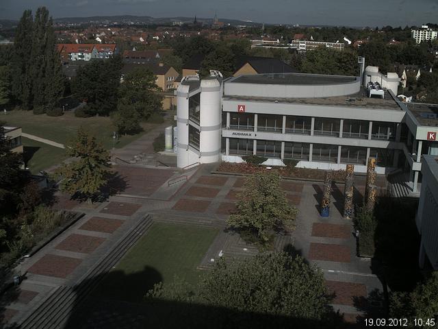 Foto der Webcam: Verwaltungsgeb&auml;ude, Innenhof mit Audimax, H&ouml;rsaal-Geb&auml;ude 1