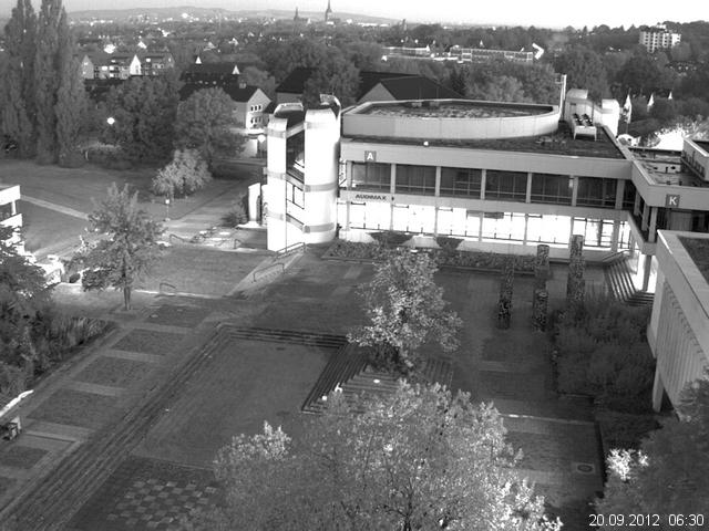 Foto der Webcam: Verwaltungsgeb&auml;ude, Innenhof mit Audimax, H&ouml;rsaal-Geb&auml;ude 1