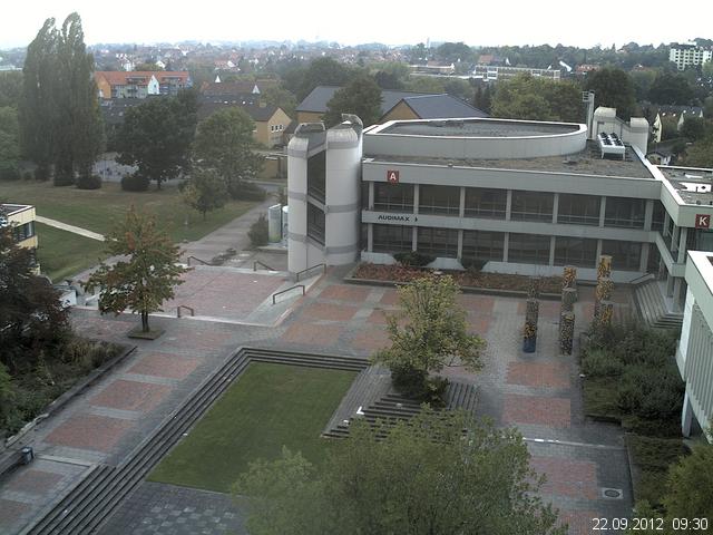 Foto der Webcam: Verwaltungsgeb&auml;ude, Innenhof mit Audimax, H&ouml;rsaal-Geb&auml;ude 1