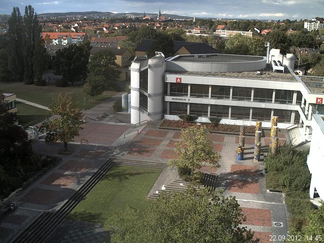 Foto der Webcam: Verwaltungsgeb&auml;ude, Innenhof mit Audimax, H&ouml;rsaal-Geb&auml;ude 1