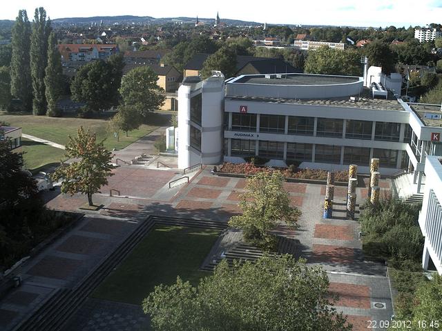 Foto der Webcam: Verwaltungsgeb&auml;ude, Innenhof mit Audimax, H&ouml;rsaal-Geb&auml;ude 1