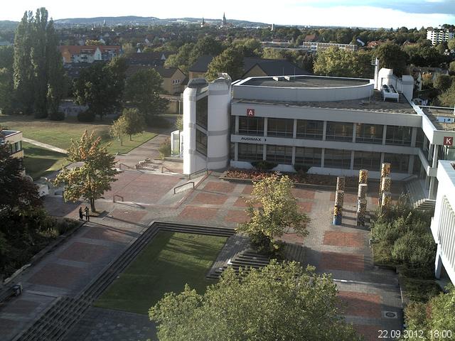 Foto der Webcam: Verwaltungsgeb&auml;ude, Innenhof mit Audimax, H&ouml;rsaal-Geb&auml;ude 1
