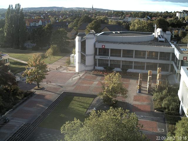 Foto der Webcam: Verwaltungsgeb&auml;ude, Innenhof mit Audimax, H&ouml;rsaal-Geb&auml;ude 1