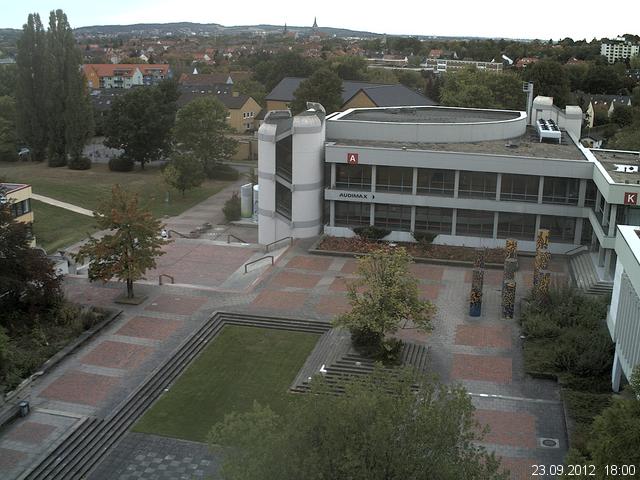 Foto der Webcam: Verwaltungsgeb&auml;ude, Innenhof mit Audimax, H&ouml;rsaal-Geb&auml;ude 1