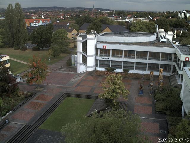 Foto der Webcam: Verwaltungsgeb&auml;ude, Innenhof mit Audimax, H&ouml;rsaal-Geb&auml;ude 1