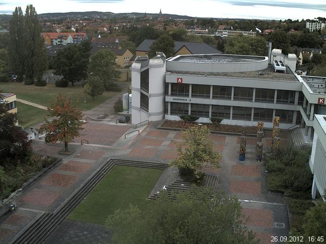 Foto der Webcam: Verwaltungsgeb&auml;ude, Innenhof mit Audimax, H&ouml;rsaal-Geb&auml;ude 1