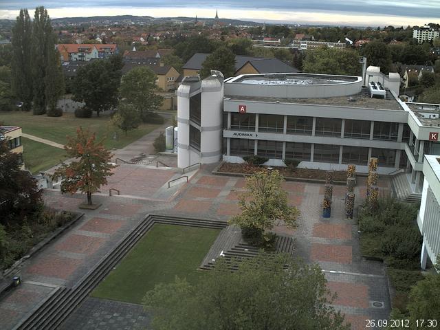 Foto der Webcam: Verwaltungsgeb&auml;ude, Innenhof mit Audimax, H&ouml;rsaal-Geb&auml;ude 1