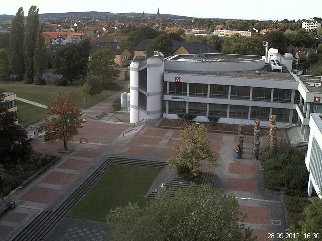 Foto der Webcam: Verwaltungsgeb&auml;ude, Innenhof mit Audimax, H&ouml;rsaal-Geb&auml;ude 1