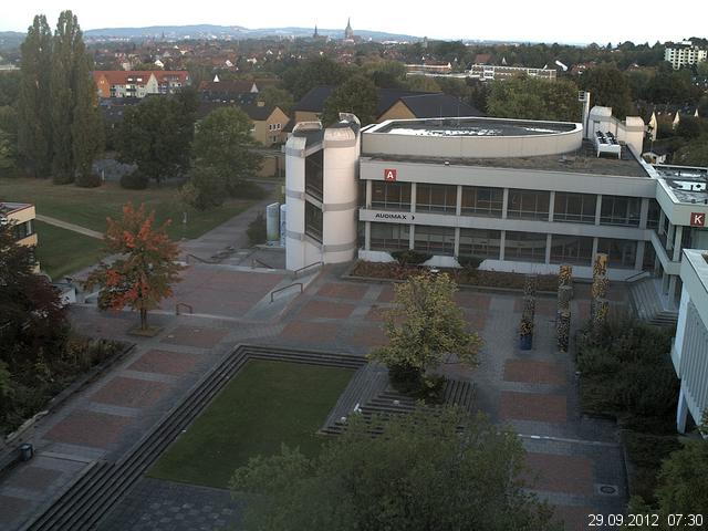 Foto der Webcam: Verwaltungsgeb&auml;ude, Innenhof mit Audimax, H&ouml;rsaal-Geb&auml;ude 1