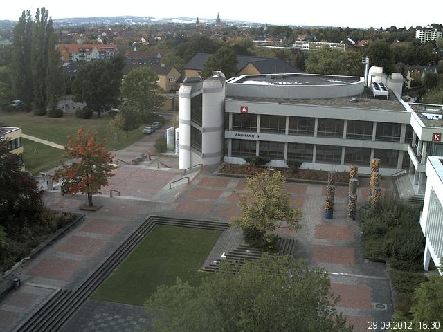Foto der Webcam: Verwaltungsgeb&auml;ude, Innenhof mit Audimax, H&ouml;rsaal-Geb&auml;ude 1