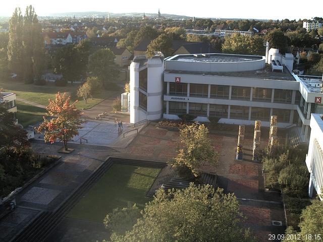 Foto der Webcam: Verwaltungsgeb&auml;ude, Innenhof mit Audimax, H&ouml;rsaal-Geb&auml;ude 1