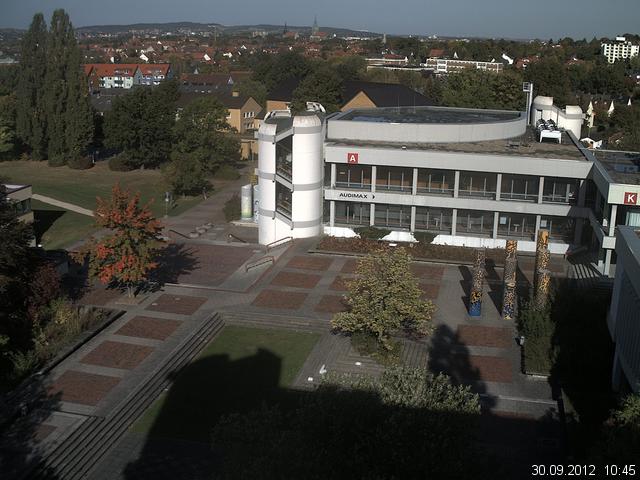 Foto der Webcam: Verwaltungsgeb&auml;ude, Innenhof mit Audimax, H&ouml;rsaal-Geb&auml;ude 1