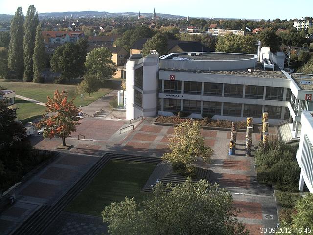 Foto der Webcam: Verwaltungsgeb&auml;ude, Innenhof mit Audimax, H&ouml;rsaal-Geb&auml;ude 1