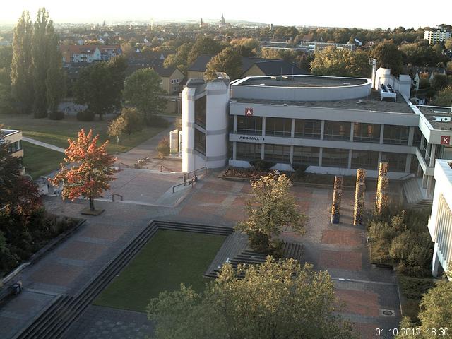 Foto der Webcam: Verwaltungsgeb&auml;ude, Innenhof mit Audimax, H&ouml;rsaal-Geb&auml;ude 1