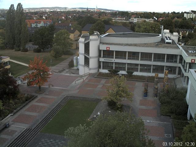 Foto der Webcam: Verwaltungsgeb&auml;ude, Innenhof mit Audimax, H&ouml;rsaal-Geb&auml;ude 1