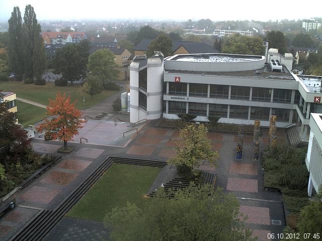 Foto der Webcam: Verwaltungsgeb&auml;ude, Innenhof mit Audimax, H&ouml;rsaal-Geb&auml;ude 1