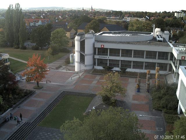 Foto der Webcam: Verwaltungsgeb&auml;ude, Innenhof mit Audimax, H&ouml;rsaal-Geb&auml;ude 1