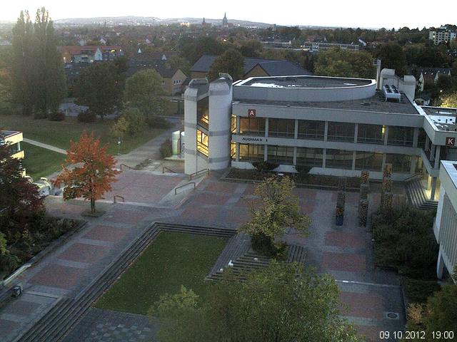 Foto der Webcam: Verwaltungsgeb&auml;ude, Innenhof mit Audimax, H&ouml;rsaal-Geb&auml;ude 1