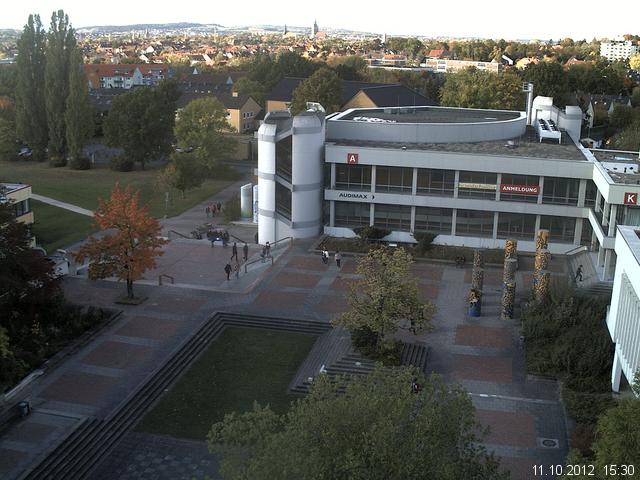 Foto der Webcam: Verwaltungsgeb&auml;ude, Innenhof mit Audimax, H&ouml;rsaal-Geb&auml;ude 1