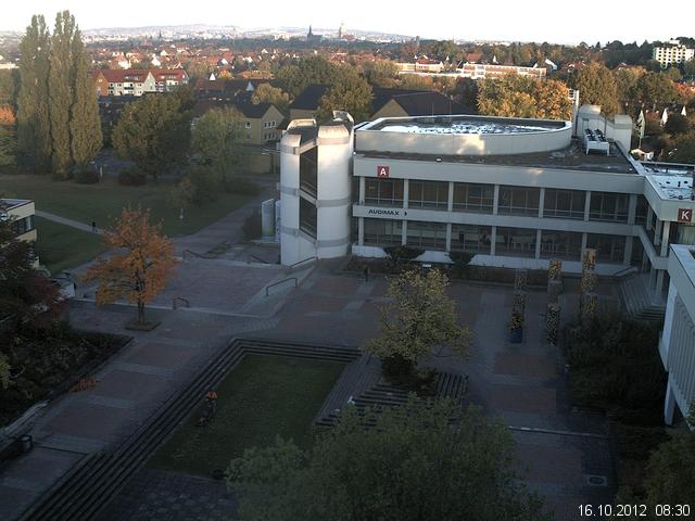 Foto der Webcam: Verwaltungsgeb&auml;ude, Innenhof mit Audimax, H&ouml;rsaal-Geb&auml;ude 1