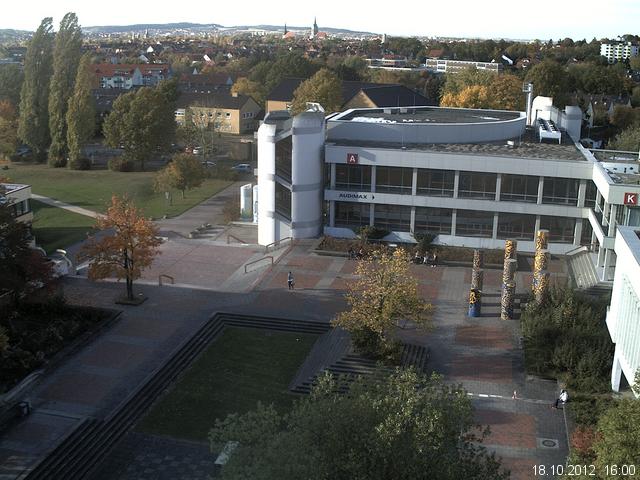 Foto der Webcam: Verwaltungsgeb&auml;ude, Innenhof mit Audimax, H&ouml;rsaal-Geb&auml;ude 1