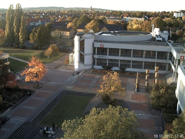 Foto der Webcam: Verwaltungsgeb&auml;ude, Innenhof mit Audimax, H&ouml;rsaal-Geb&auml;ude 1
