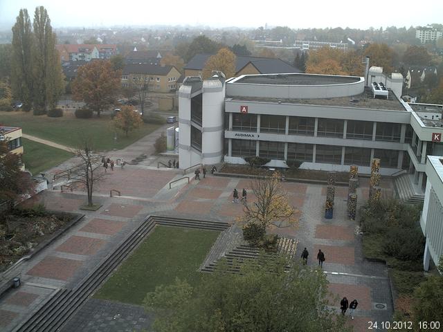 Foto der Webcam: Verwaltungsgeb&auml;ude, Innenhof mit Audimax, H&ouml;rsaal-Geb&auml;ude 1