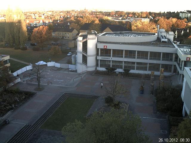 Foto der Webcam: Verwaltungsgeb&auml;ude, Innenhof mit Audimax, H&ouml;rsaal-Geb&auml;ude 1