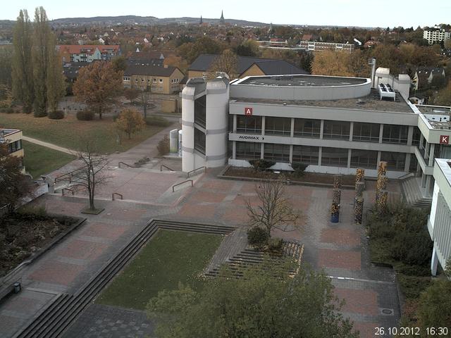 Foto der Webcam: Verwaltungsgeb&auml;ude, Innenhof mit Audimax, H&ouml;rsaal-Geb&auml;ude 1