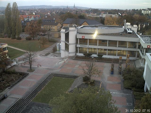Foto der Webcam: Verwaltungsgeb&auml;ude, Innenhof mit Audimax, H&ouml;rsaal-Geb&auml;ude 1