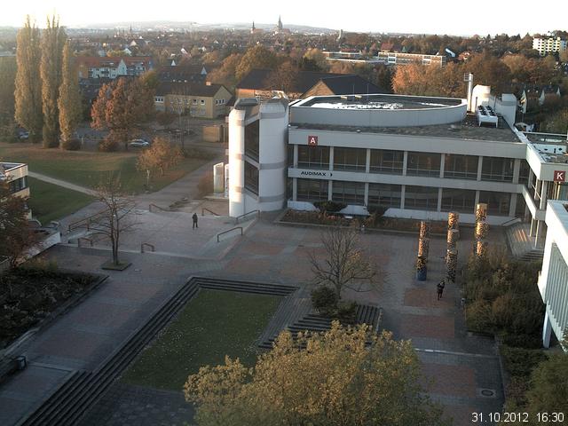 Foto der Webcam: Verwaltungsgeb&auml;ude, Innenhof mit Audimax, H&ouml;rsaal-Geb&auml;ude 1