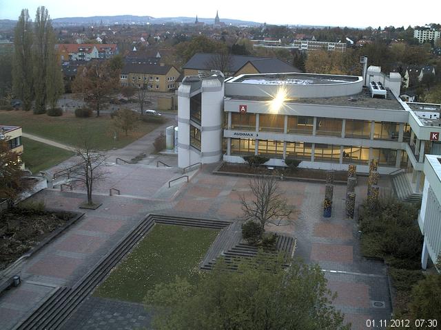 Foto der Webcam: Verwaltungsgeb&auml;ude, Innenhof mit Audimax, H&ouml;rsaal-Geb&auml;ude 1
