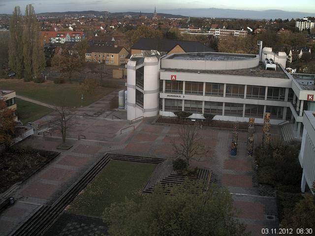 Foto der Webcam: Verwaltungsgeb&auml;ude, Innenhof mit Audimax, H&ouml;rsaal-Geb&auml;ude 1