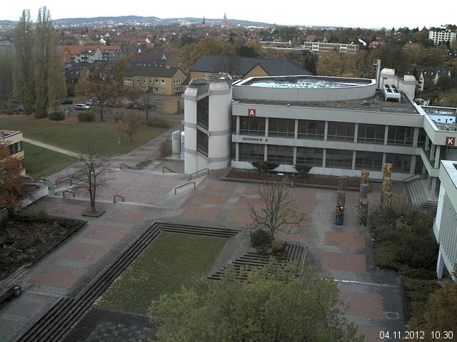 Foto der Webcam: Verwaltungsgeb&auml;ude, Innenhof mit Audimax, H&ouml;rsaal-Geb&auml;ude 1