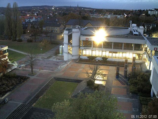 Foto der Webcam: Verwaltungsgeb&auml;ude, Innenhof mit Audimax, H&ouml;rsaal-Geb&auml;ude 1