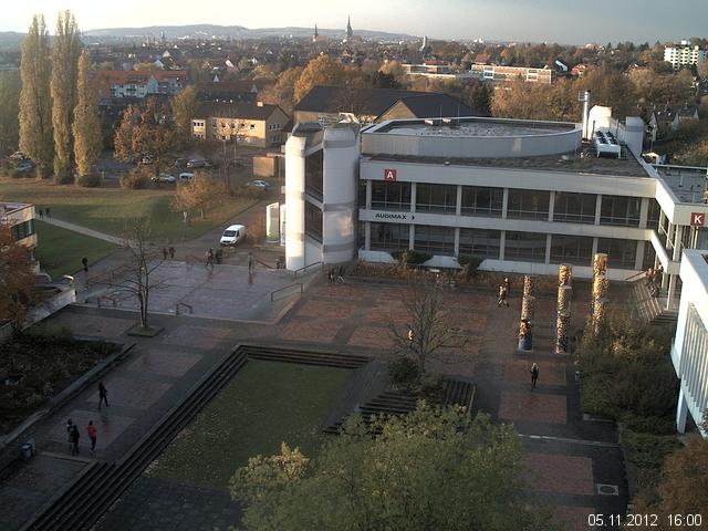 Foto der Webcam: Verwaltungsgeb&auml;ude, Innenhof mit Audimax, H&ouml;rsaal-Geb&auml;ude 1