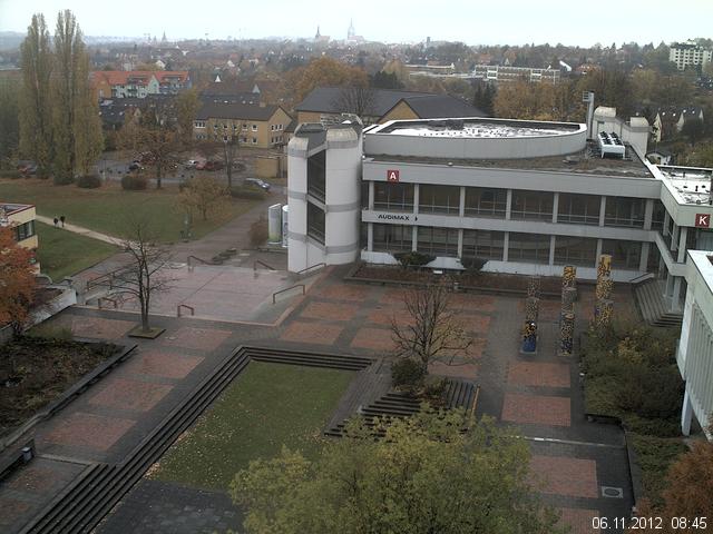 Foto der Webcam: Verwaltungsgeb&auml;ude, Innenhof mit Audimax, H&ouml;rsaal-Geb&auml;ude 1