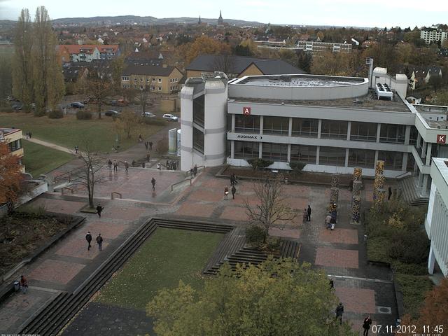 Foto der Webcam: Verwaltungsgeb&auml;ude, Innenhof mit Audimax, H&ouml;rsaal-Geb&auml;ude 1