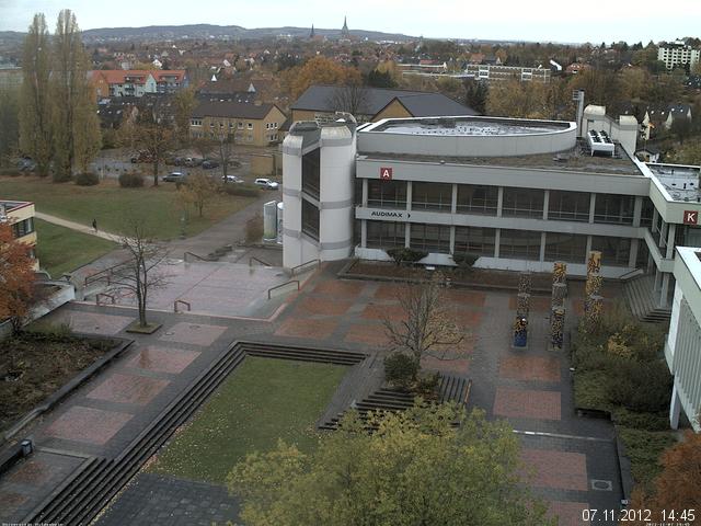 Foto der Webcam: Verwaltungsgeb&auml;ude, Innenhof mit Audimax, H&ouml;rsaal-Geb&auml;ude 1