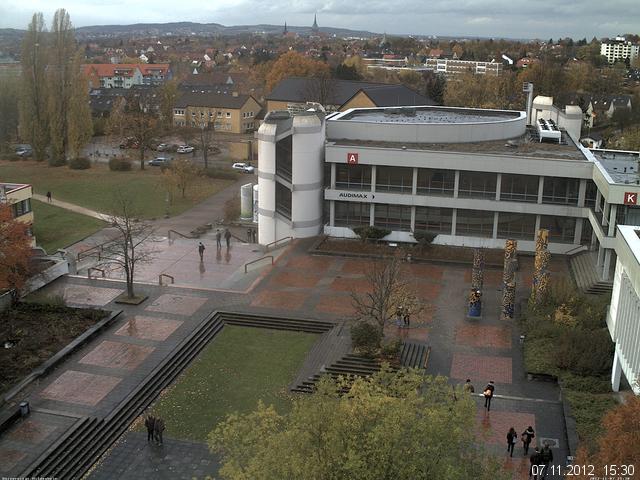 Foto der Webcam: Verwaltungsgeb&auml;ude, Innenhof mit Audimax, H&ouml;rsaal-Geb&auml;ude 1