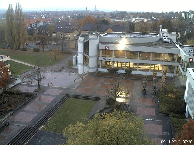 Foto der Webcam: Verwaltungsgeb&auml;ude, Innenhof mit Audimax, H&ouml;rsaal-Geb&auml;ude 1