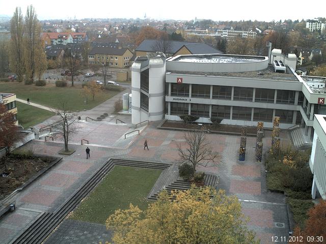 Foto der Webcam: Verwaltungsgeb&auml;ude, Innenhof mit Audimax, H&ouml;rsaal-Geb&auml;ude 1